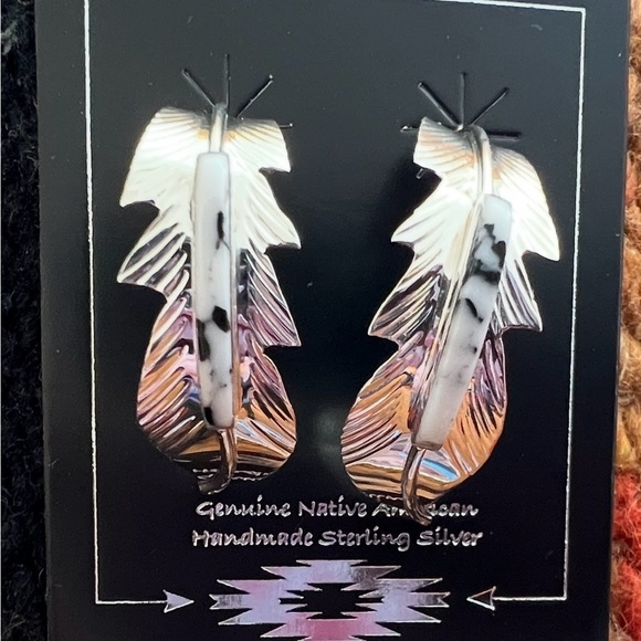 Allen Barney Jewelry - ❤️ White Buffalo Native Signed “Allen Barney” Feather Half Hoop 925 Earrings